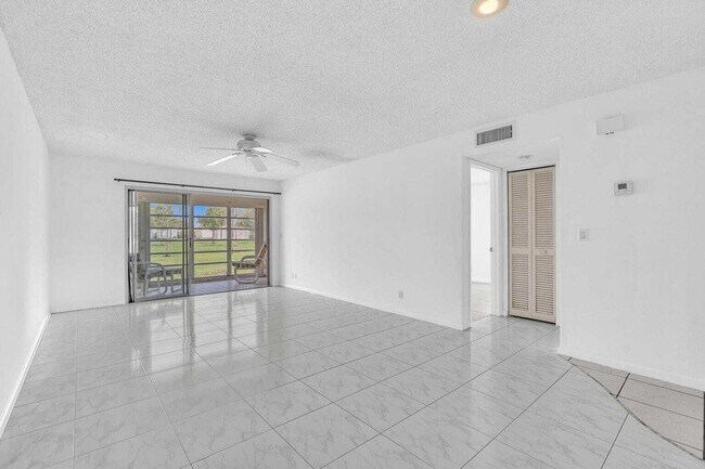 Building Photo - 13721 Flora Pl