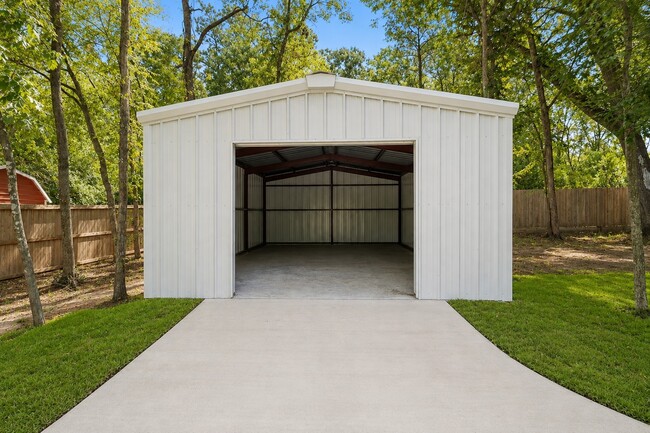 Building Photo - 5161 Lazy Ln
