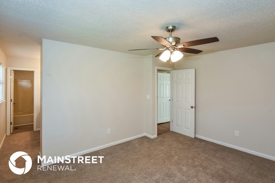 Building Photo - 169 Chanel Dr