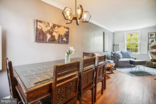 Building Photo - 821 Church St