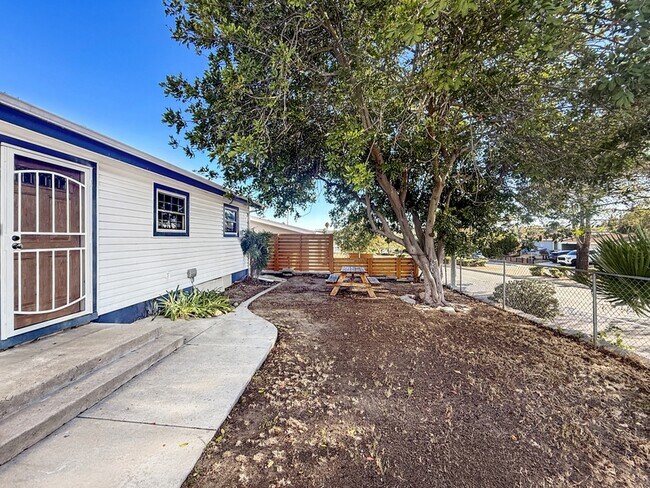 Building Photo - 13537 Carriage Rd