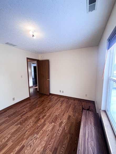 Building Photo - 3202 Bowfield Way