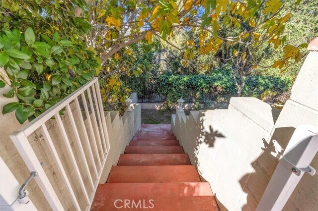 Building Photo - 8201 Clemens Ave