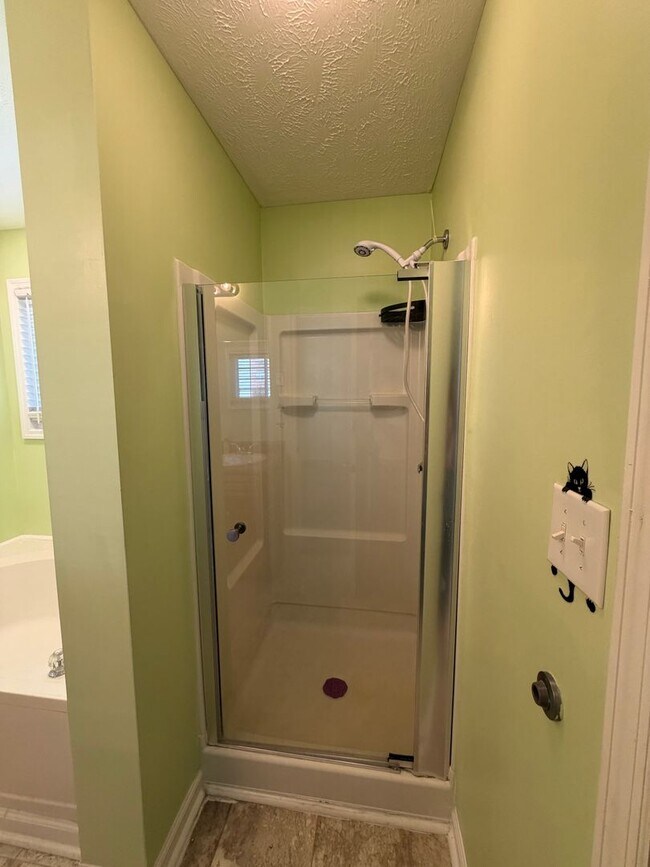 Building Photo - 341 Waterdown Dr