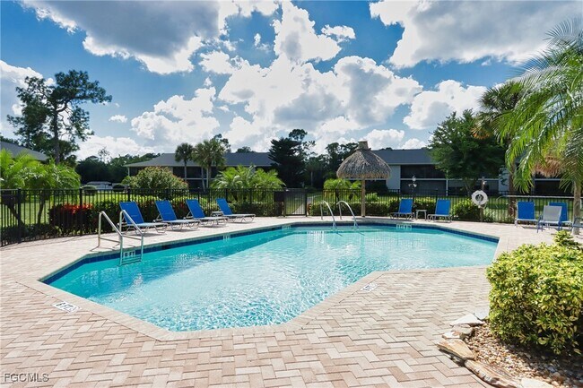 Building Photo - 1208 Commonwealth Cir