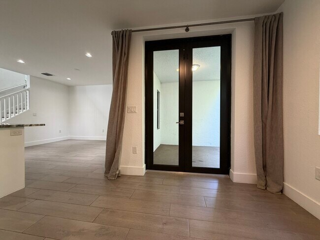 Building Photo - 329 Bella Sol Way