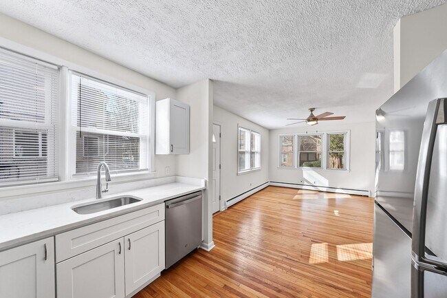 Building Photo - 709 Morgan Ave