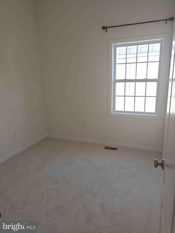 Building Photo - 22551 Cambridgeport Square