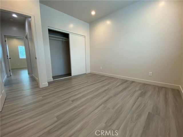 Building Photo - 1653 W Chateau Pl