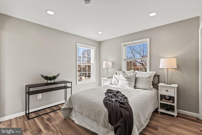 Building Photo - 41573 Church St