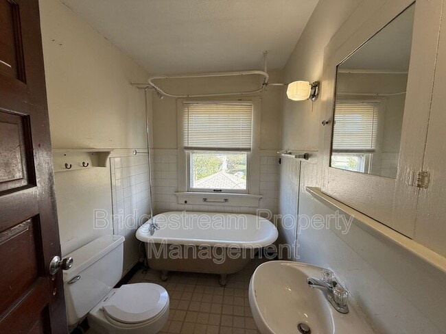 Building Photo - 1411 Wyoming St