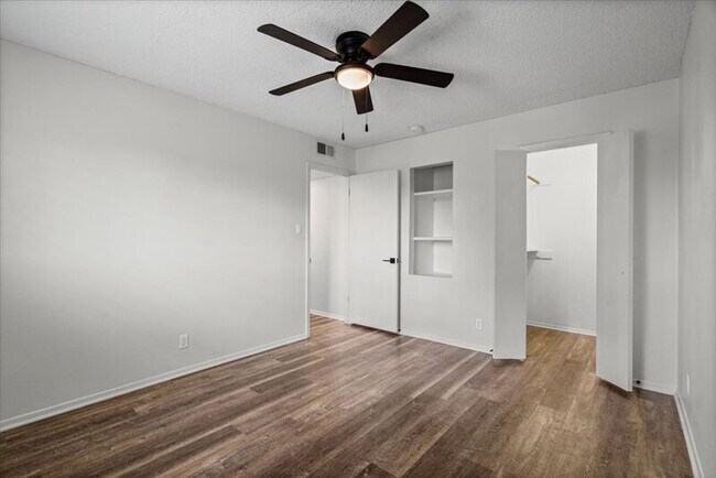 Building Photo - 3415 Willowrun Dr