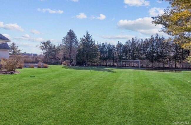 Building Photo - 582 Hayground Rd