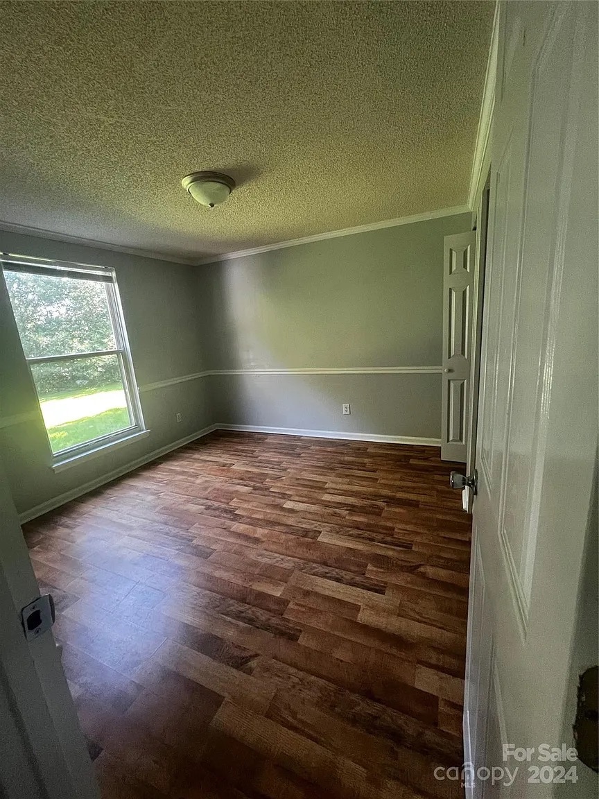 Building Photo - Room in House on Flint Glenn Ln
