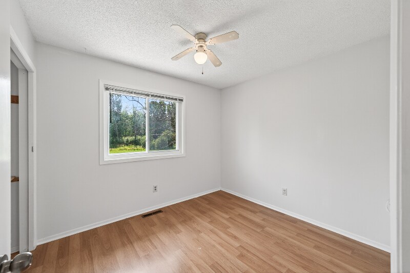 Building Photo - 1803 Hale Ave N