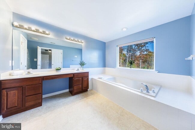 Building Photo - 9402 Pep Rally Ln