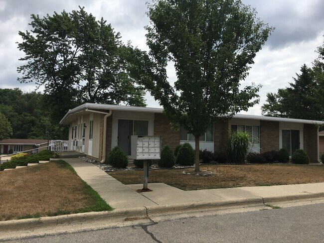 Building Photo - 313 Tecumseh St