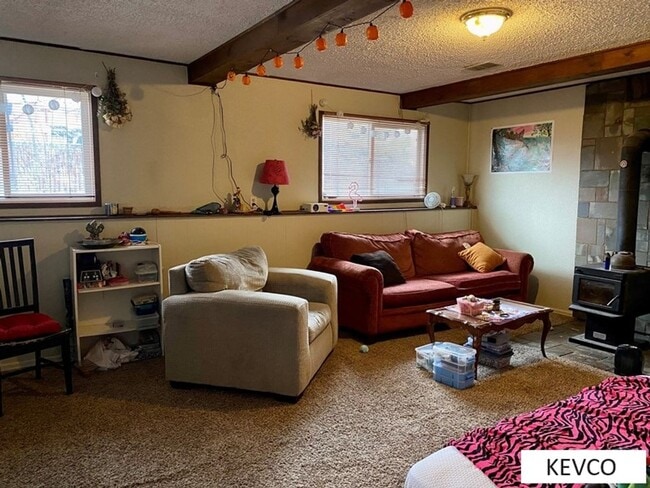 Building Photo - Large Home with Excellent Backyard and Patio