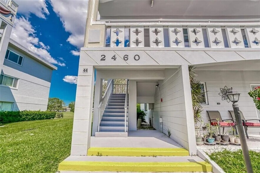Stairwell leading from parking spot to condo - Elevator is located in center of building - 2460 Franciscan Dr
