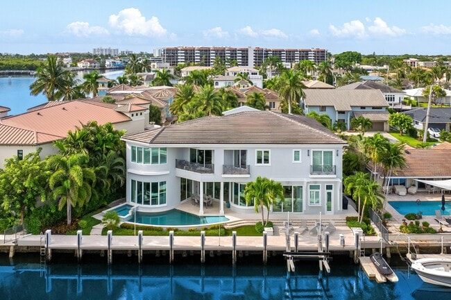 Building Photo - 863 Enfield St