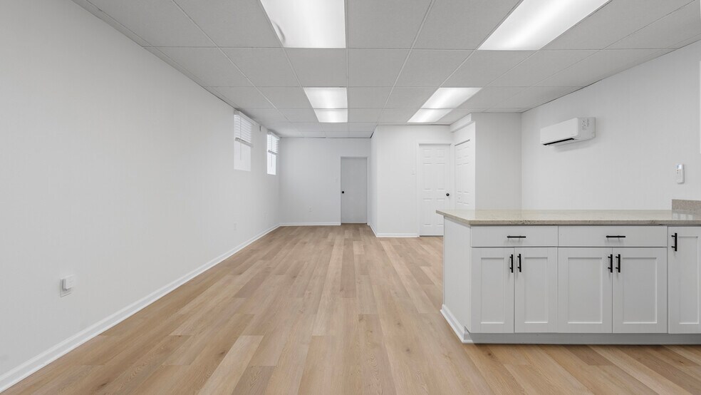 Building Photo - 2827 Brownsville Rd