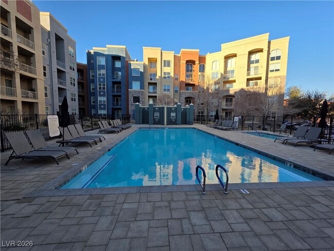 Building Photo - 62 E Serene Ave