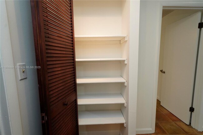 Building Photo - 15402 SW 85th Terrace