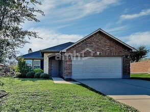 Building Photo - 63 Lantana Dr