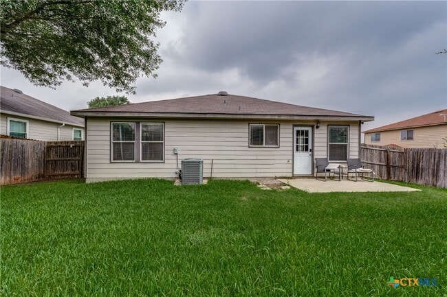 Building Photo - 309 Willow View