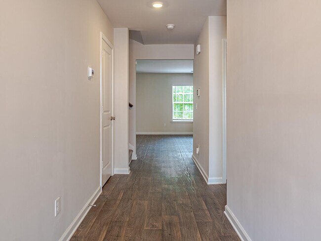 Building Photo - 1830 Lacebark Dr