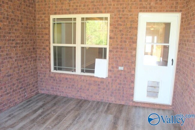 Building Photo - 441 E Mossyleaf Dr SW
