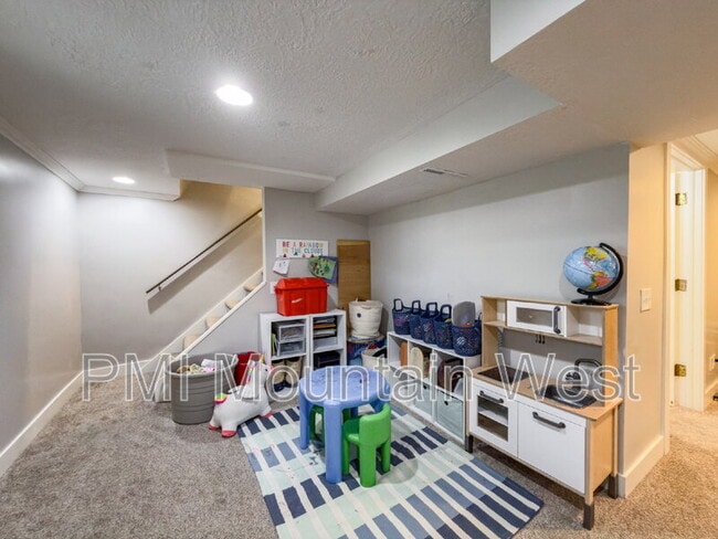Building Photo - 76 W 1300 S