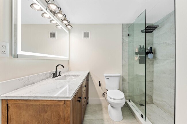 Building Photo - 1200 West Ave