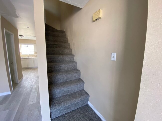 Building Photo - 2206 Bancroft Street, Unit 2