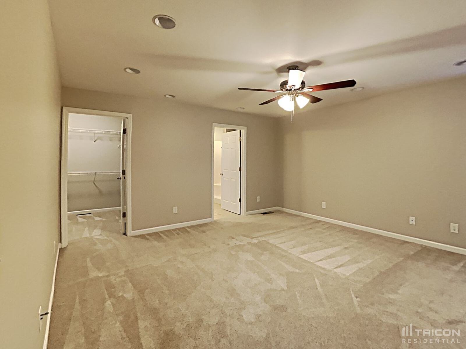 Building Photo - 703 Maple Ct