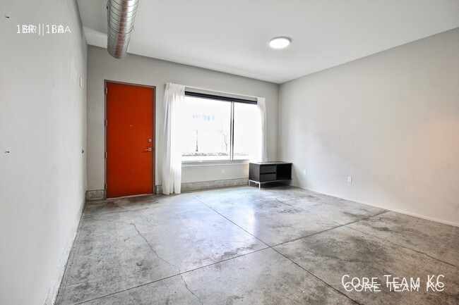 Building Photo - 2903 Gillham Rd