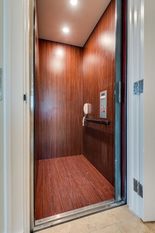 Building Photo - Sky Las Vegas 4305- Stunning City Views from this Fully Furnished, 3Bd, 3-Story Penthouse Residence