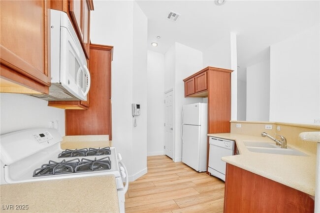 Building Photo - 10011 Diamond Summit Ct