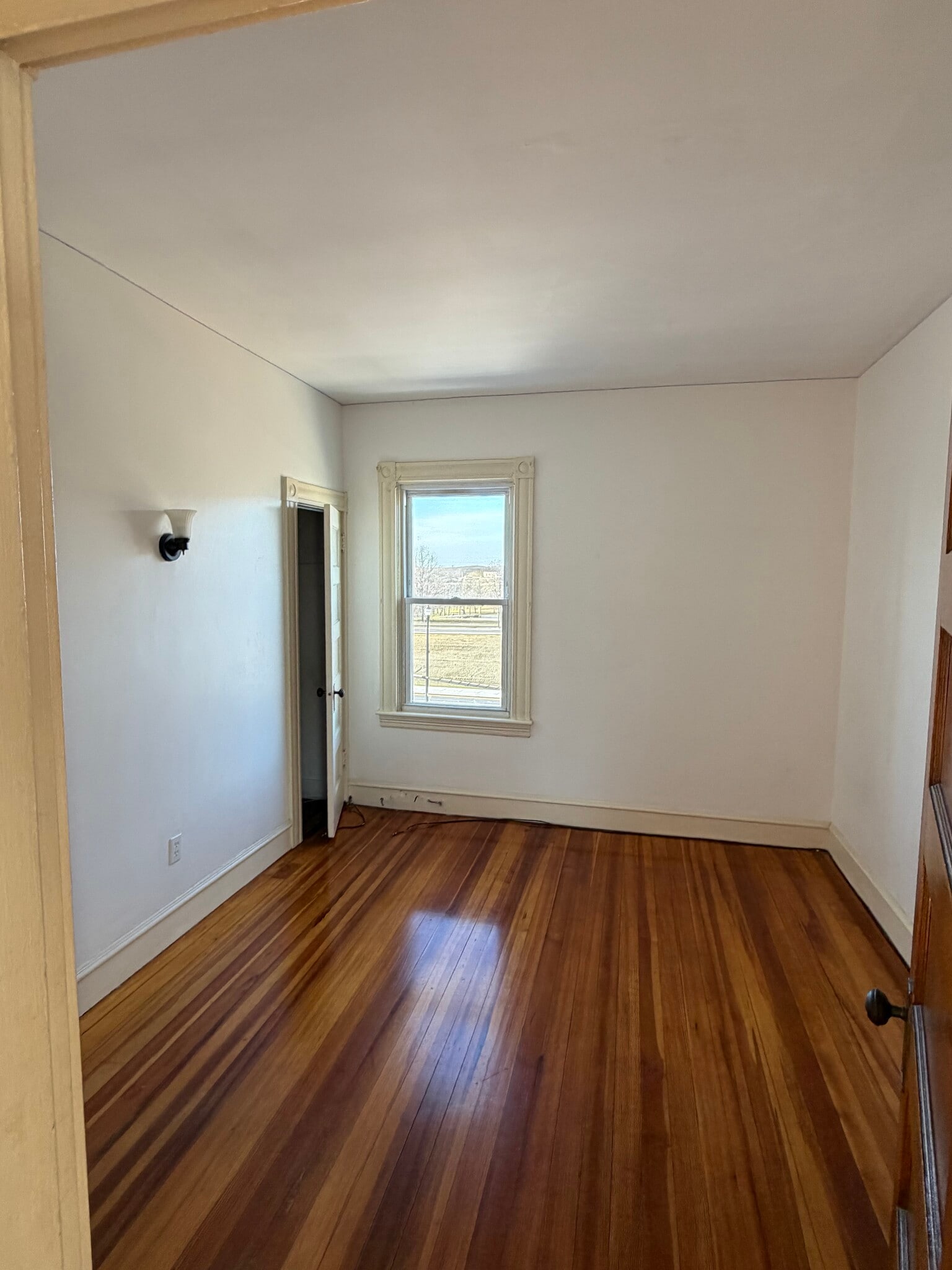 Building Photo - 168 Brownell St