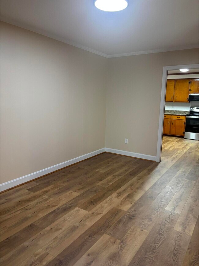 Building Photo - 855 Whatley St