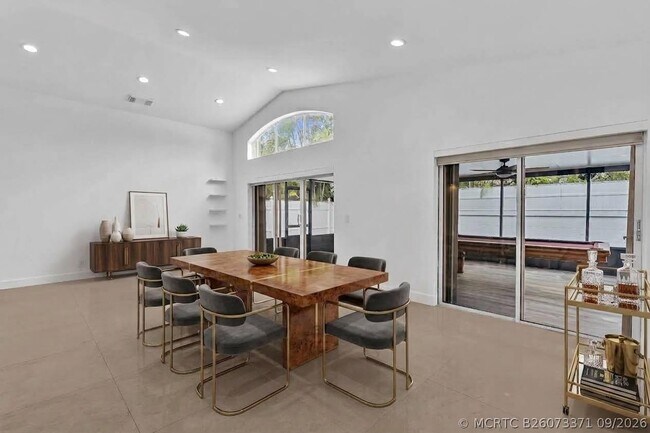 Building Photo - 3307 SW 49th St