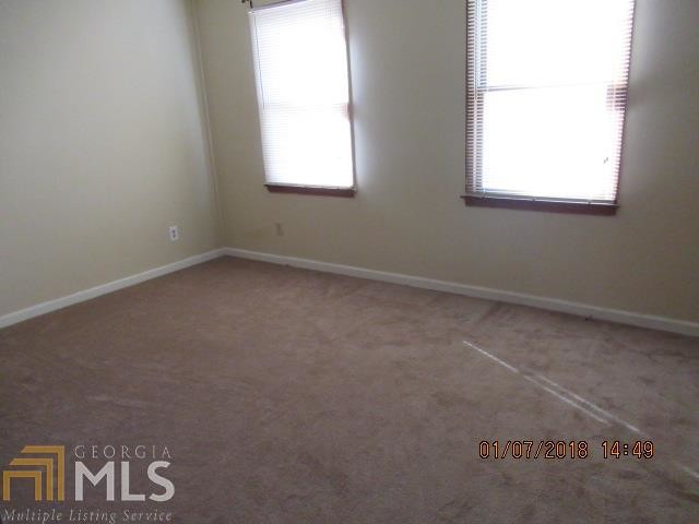 Building Photo - 710 Stratford Green