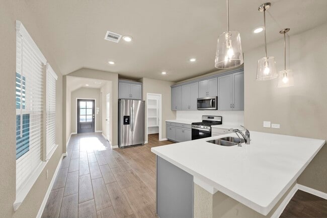 Building Photo - 5814 Linda Cv Ln