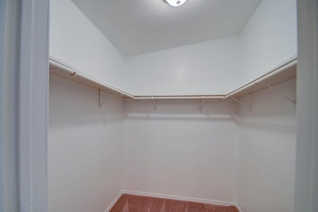 Building Photo - 3022 N 34th Pl