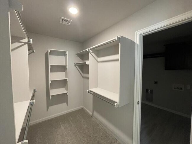 Building Photo - 1105 Osprey Dr