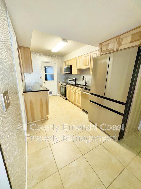 Building Photo - 114 Opp Blvd NE