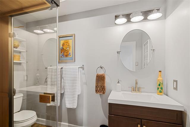 Building Photo - 2220 S Harwood St