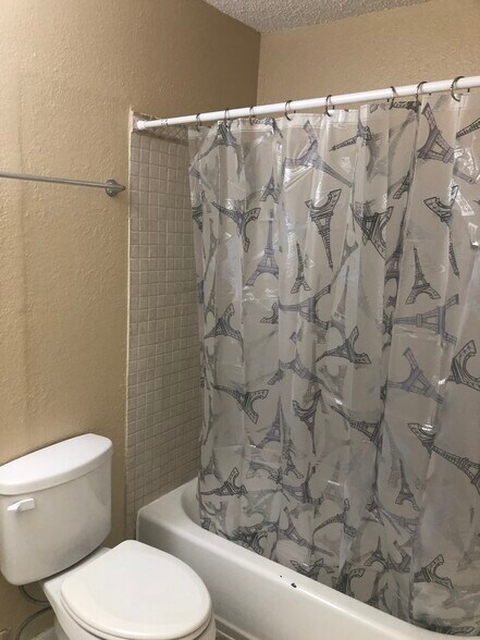 Building Photo - 734 G Village Drive