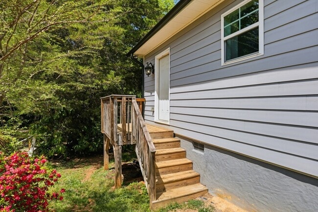 Building Photo - 546 Baltimore Dr