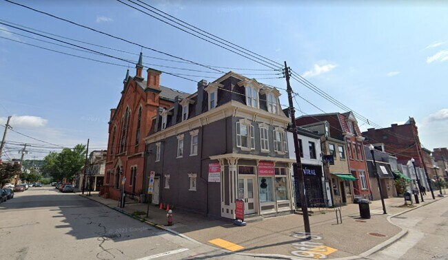 Building Photo - 1901 E Carson St